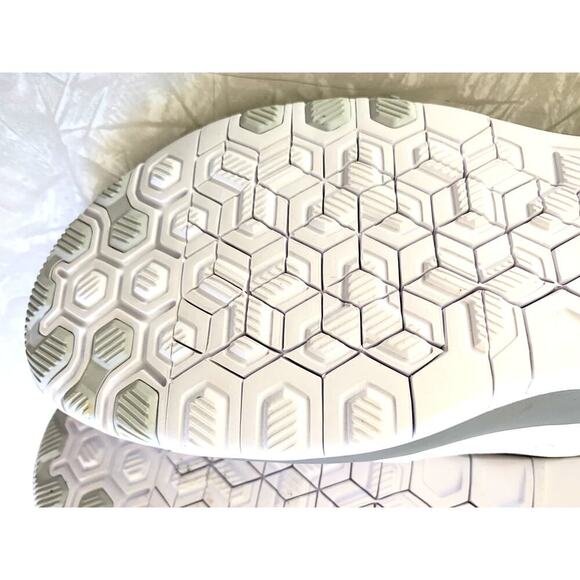 Like New Nike Free White TR Fit 5 Athletic Training Shoes Sneakers Size 8 - Picture 8 of 13